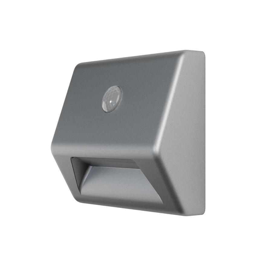 Svietidlo LEDVANCE NIGHTLUX® Stair Silver, so senzorom pohybu, 3xAAA, 84x28x73 mm