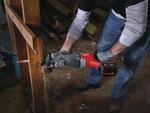 Pila Milwaukee M18 BSX-402C, 2x4.0 Ah, chvostova